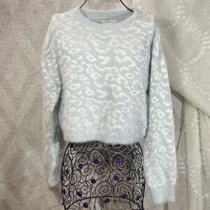 1901 baby blue animal print fuzzy cropped sweater size S